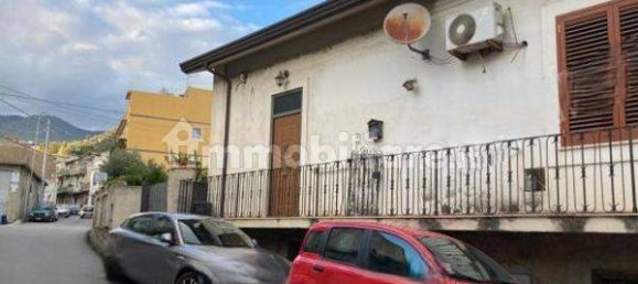 3 Schlafzimmer Wohnung in Messina, Italy, Nr. 40973 2