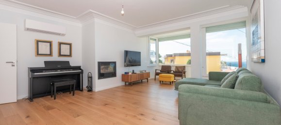 5 bedrooms Villa in Cascais, Portugal No. 54132 4