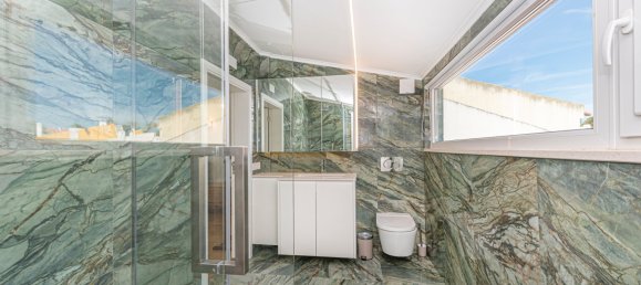 5 bedrooms Villa in Cascais, Portugal No. 54132 12