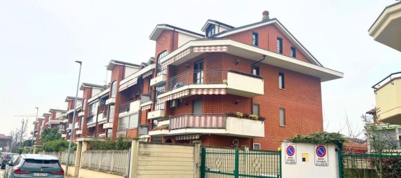 3 rooms Apartment in Nichelino, Italy No. 235896 4