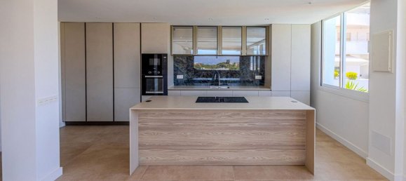 2 bedrooms Apartment in Marbella, Spain No. 166279 4