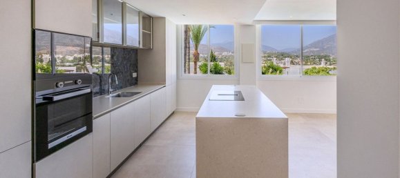 2 bedrooms Apartment in Marbella, Spain No. 166279 5