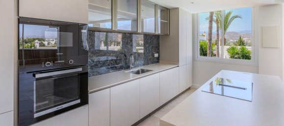 2 bedrooms Apartment in Marbella, Spain No. 166279 6