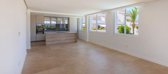 2 bedrooms Apartment in Marbella, Spain No. 166279 10