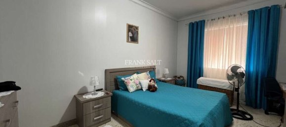 Maisonette de 3 dormitorios en Qormi, Malta No. 1937 4