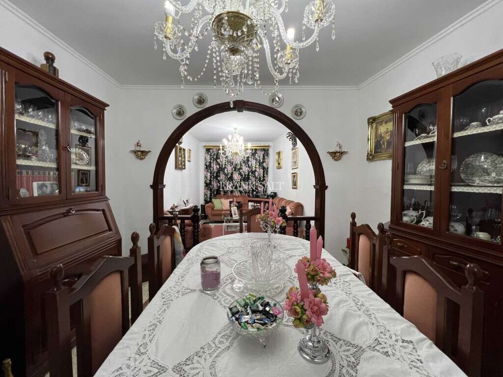 Maisonette de 3 dormitorios en Qormi, Malta No. 1937