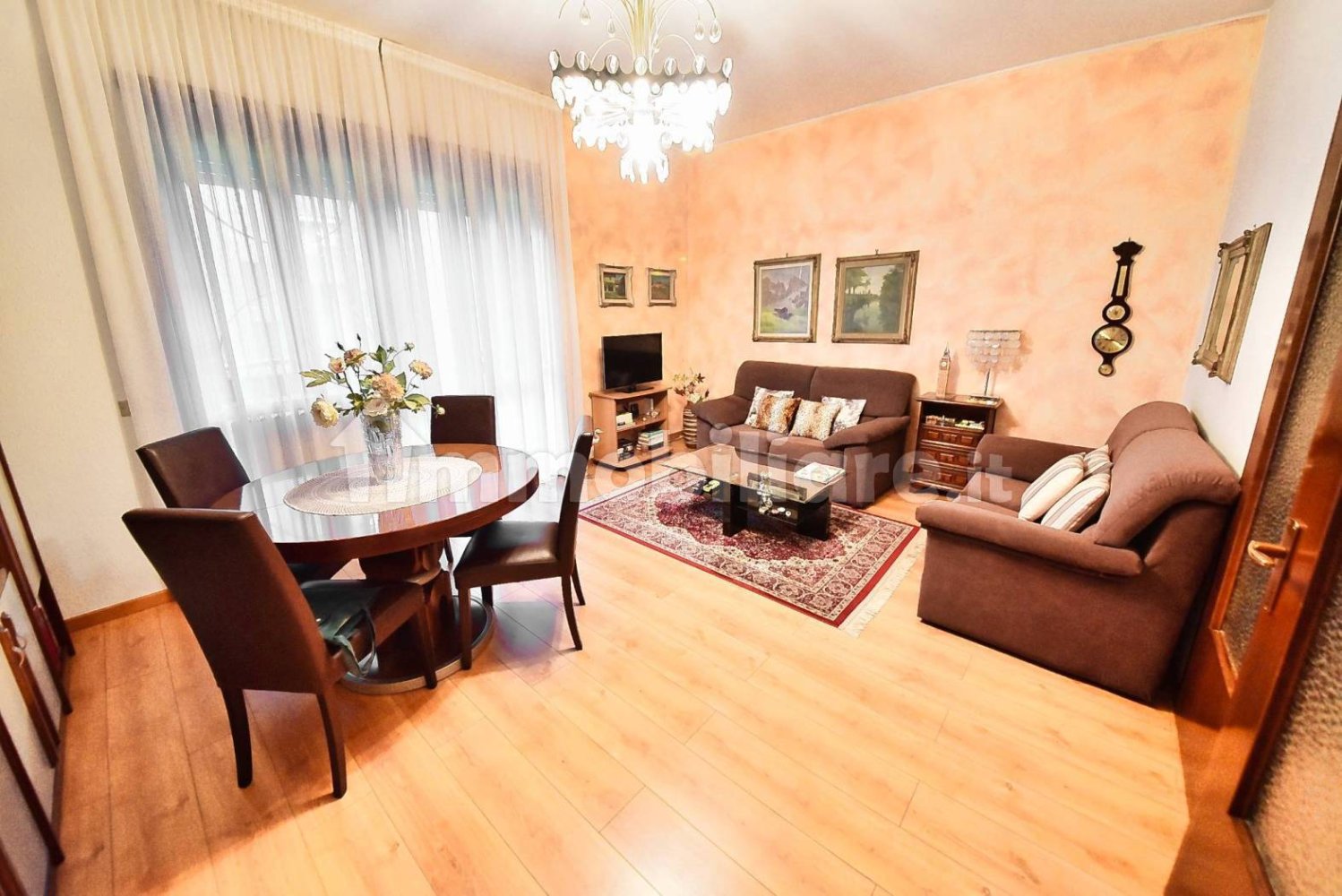 Квартира с 2 спальнями в Монца, Италия № 162401