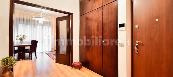 Квартира с 2 спальнями в Монца, Италия № 162401 2