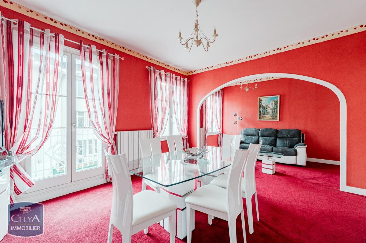 3-salle Bâtiment à Tours, France No. 82315