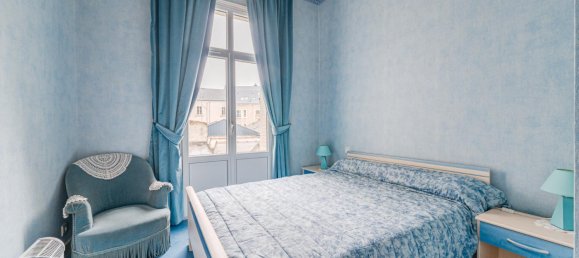 3-salle Bâtiment à Tours, France No. 82315 5