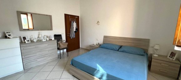 Apartamento de 2 dormitorios en Empoli, Italy No. 358784 17