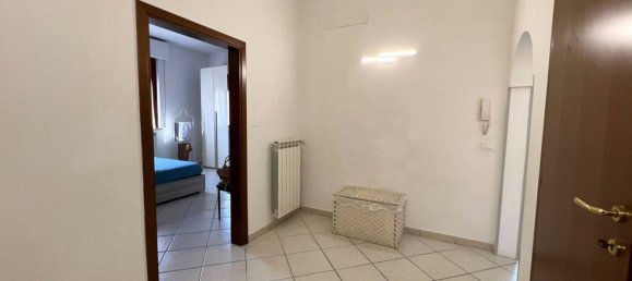 Apartamento de 2 dormitorios en Empoli, Italy No. 358784 6