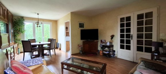 4 bedrooms House in Epernon, France No. 154133 2