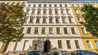 Квартира с 3 комнатами в Бригиттенау, Австрия № 136381