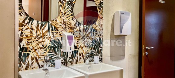 5 rooms Commercial property in Pistoia, Italy No. 268531 39