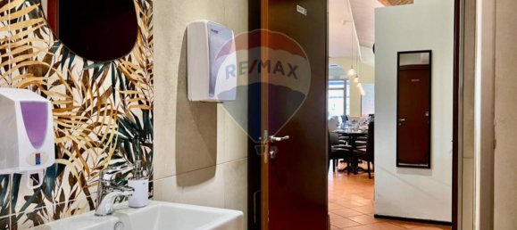 5 rooms Commercial property in Pistoia, Italy No. 268531 40