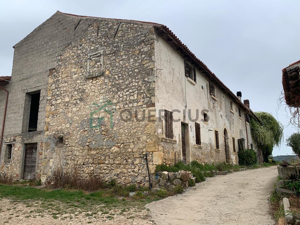 3 rooms House in Colognola ai Colli, Italy No. 126574