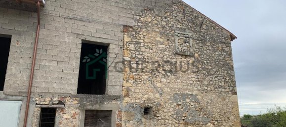 3 rooms House in Colognola ai Colli, Italy No. 126574 8