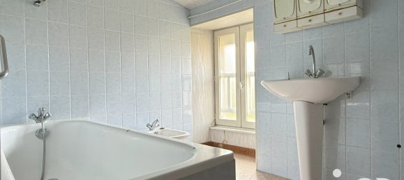 2 bedrooms House in Loge-Fougereuse, France No. 109804 6