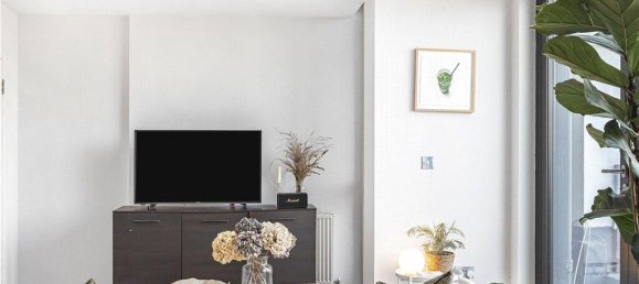 2 bedrooms Apartment in London, United Kingdom No. 8670 2