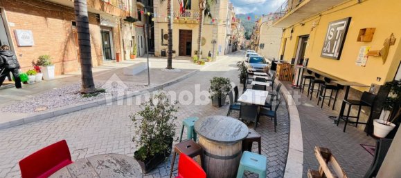 Коммерческая недвижимость с 3 комнатами в Ласкари, Италия № 114913 23