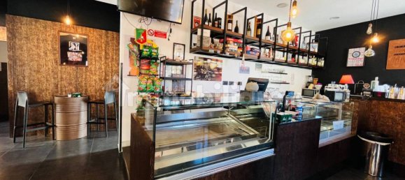 Коммерческая недвижимость с 3 комнатами в Ласкари, Италия № 114913 6