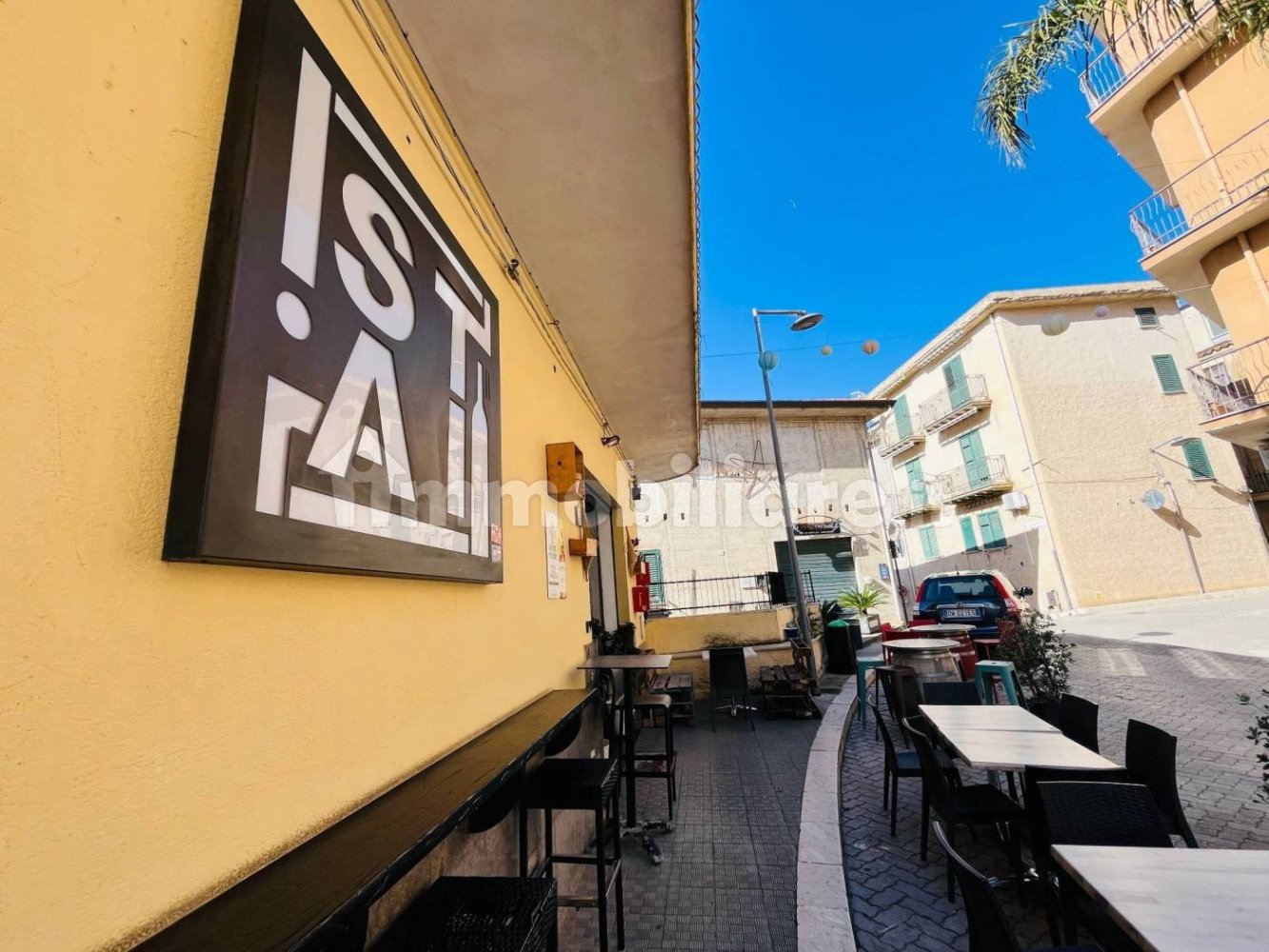 Коммерческая недвижимость с 3 комнатами в Ласкари, Италия № 114913