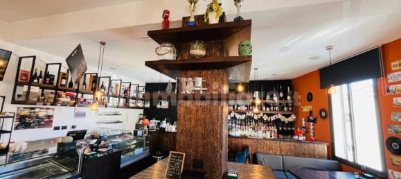 Коммерческая недвижимость с 3 комнатами в Ласкари, Италия № 114913 5