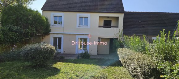 Casa de 4 dormitorios en Sainte-Savine, France No. 52807 10