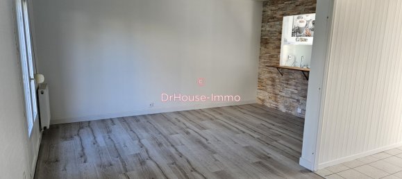 Casa de 4 dormitorios en Sainte-Savine, France No. 52807 4