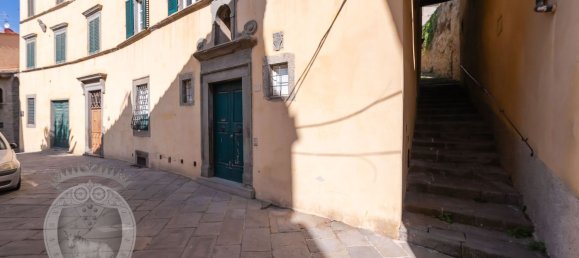 Apartamento de 8 habitaciónes en Cortona, Italy No. 55811 20