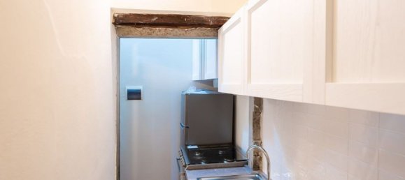 Apartamento de 8 habitaciónes en Cortona, Italy No. 55811 31
