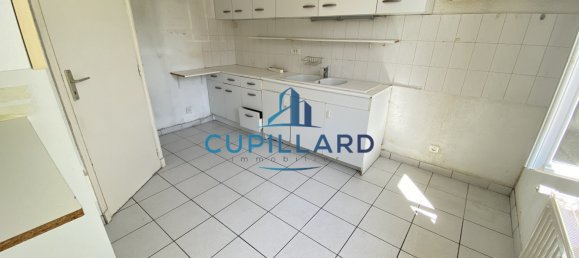 3 Schlafzimmer Haus in Riorges, France, Nr. 202233 15