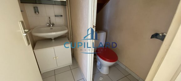 3 Schlafzimmer Haus in Riorges, France, Nr. 202233 12