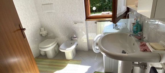 2-salle Appartement à Onore, Italy No. 338586 9