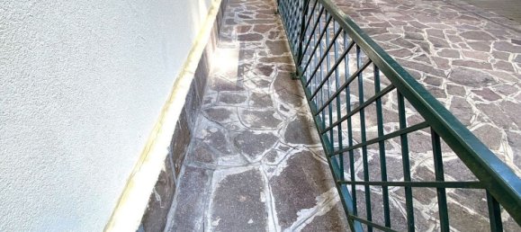 2-salle Appartement à Onore, Italy No. 338586 19