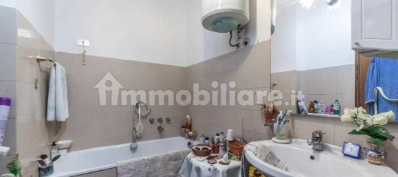 2 Schlafzimmer Wohnung in Rome, Italy, Nr. 290025 8