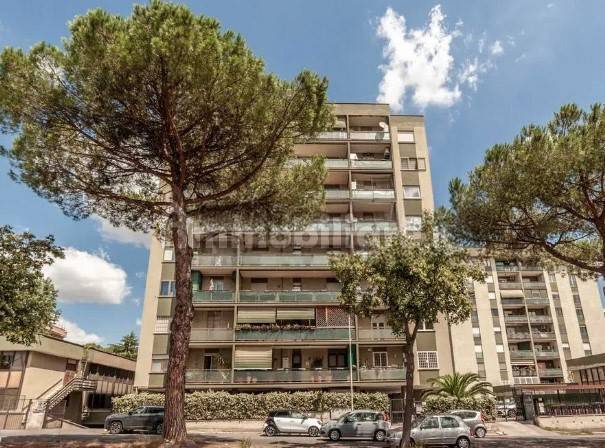 2 Schlafzimmer Wohnung in Rome, Italy, Nr. 290025