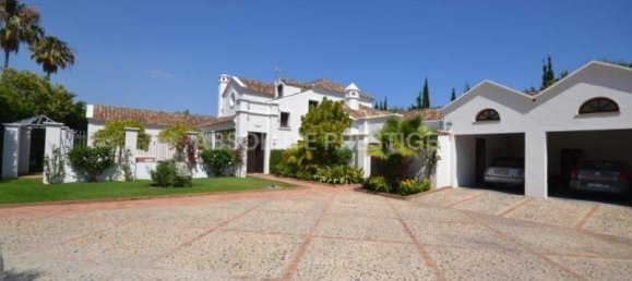 6 bedrooms Villa in Marbella, Spain No. 45670 43