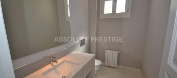 6 bedrooms Villa in Marbella, Spain No. 45670 32