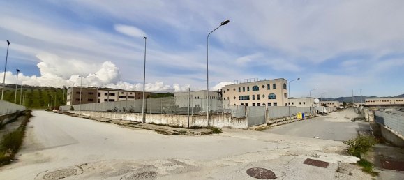 800m² Warehouse in San Floro, Italy No. 148147 2