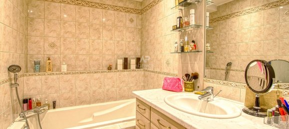 4 Schlafzimmer Wohnung in Versailles, France, Nr. 291778 3