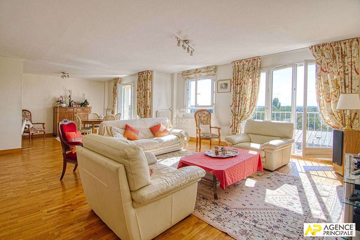 4 Schlafzimmer Wohnung in Versailles, France, Nr. 291778