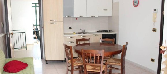 3 rooms Apartment in Vasto, Italy No. 21559 2