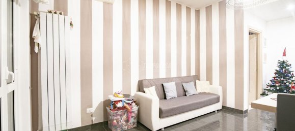 3-salle Appartement à Senago, Italy No. 206947 46