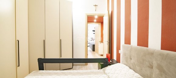 3-salle Appartement à Senago, Italy No. 206947 2