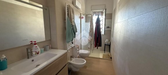 Apartamento T4 em Bari, Italy N.º 272056 18