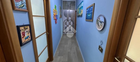 Apartamento T4 em Bari, Italy N.º 272056 13