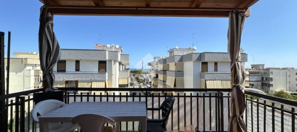 Apartamento T4 em Bari, Italy N.º 272056 29