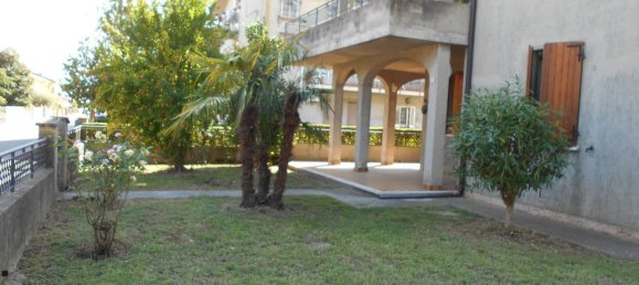 Квартира с 5 спальнями в Остеллато, Италия № 379635 20